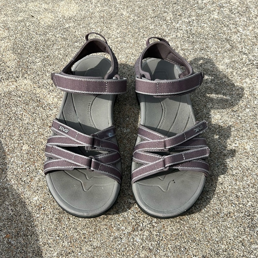 Teva Sandles 7.5